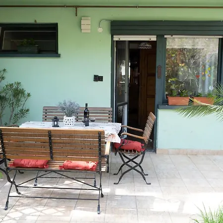 Apartment Vicze Vendeghaz *